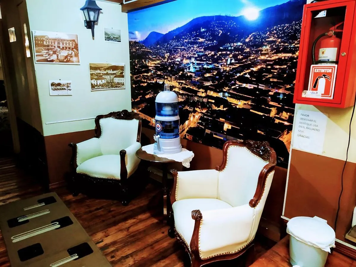 Hostal Latitud Ecuem Quito 2*,  Equador
